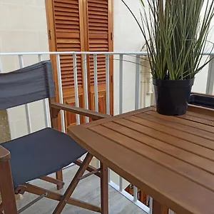 https://beautiful-studio-apartment-in-qormi-malta.hotelssaintjulians.com
