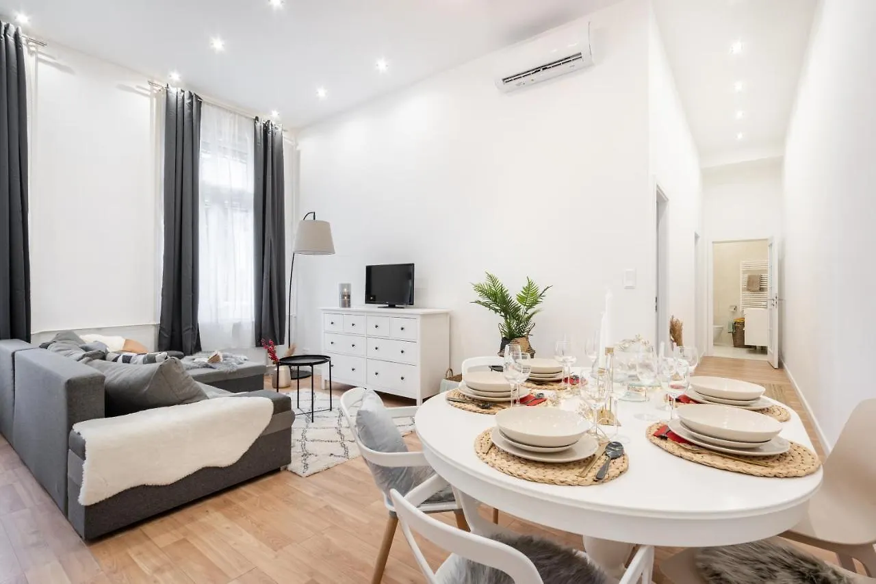 Budapest Eye Residence Apartment